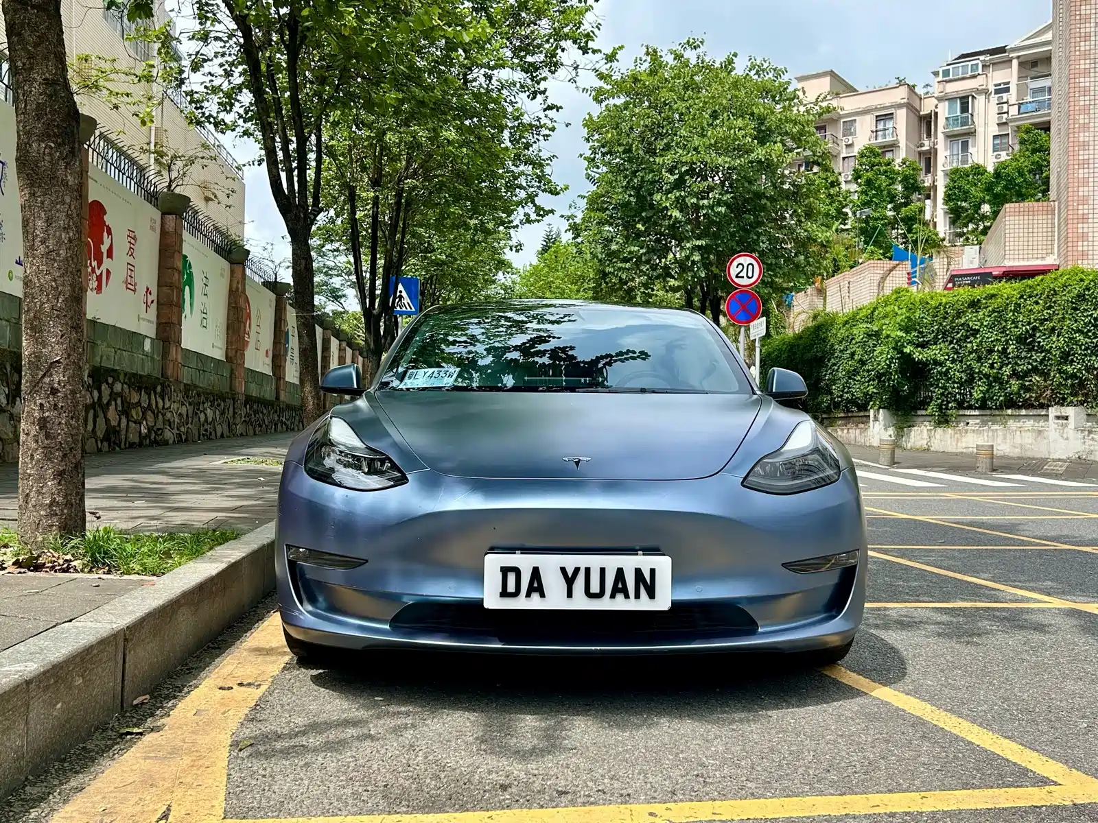 Фото 2 - Tesla Model 3