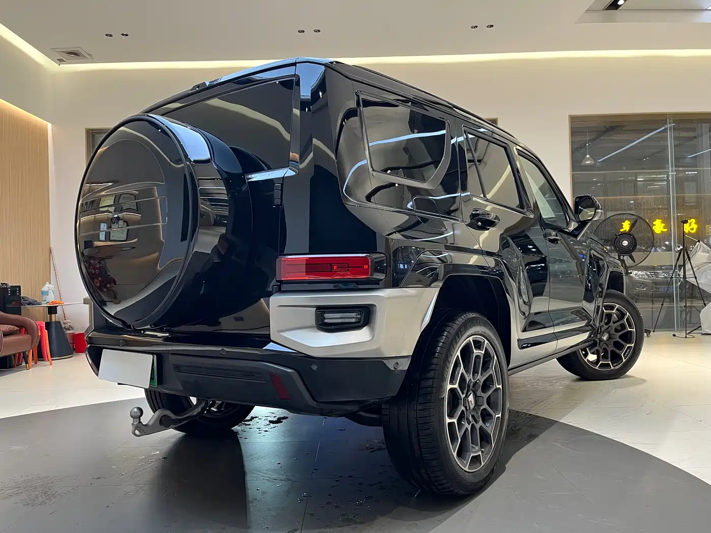 TANK TANK 700 NEW ENERGY