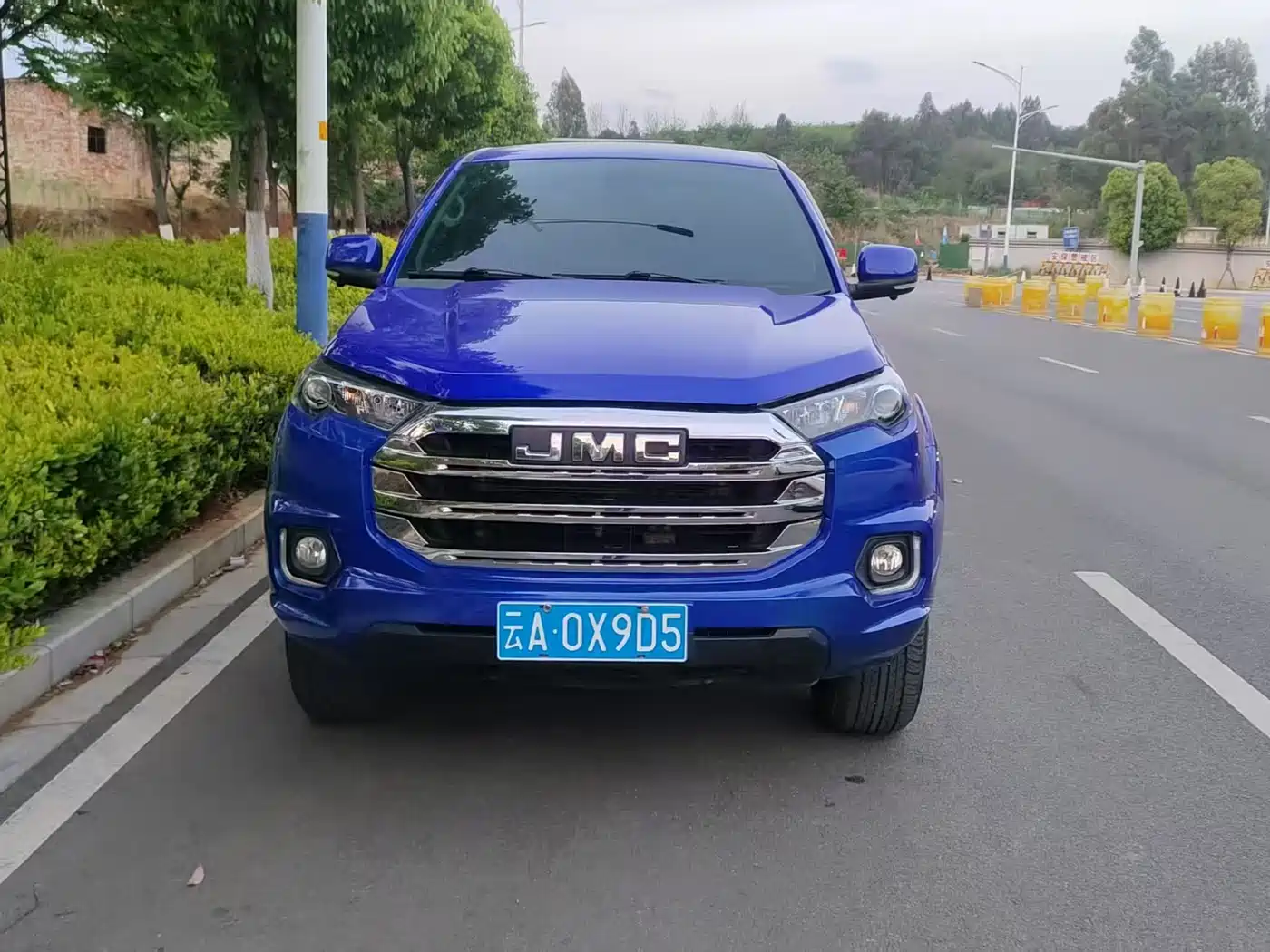 Jiangling Yuhu 7 2022 2022 2.0T Automatic Diesel 4WD Premium Long Wheelbase