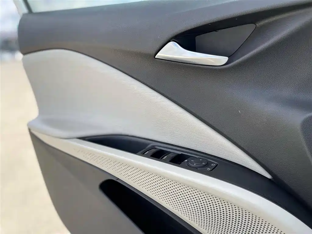 Buick Velite 6 2022 PHEV Connected Sharing фото 15