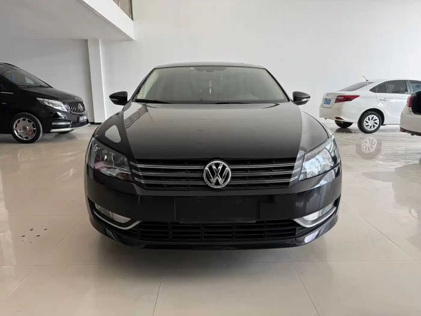 Volkswagen Passat 2014 1.8TSI Automatic Honor Edition фото 3