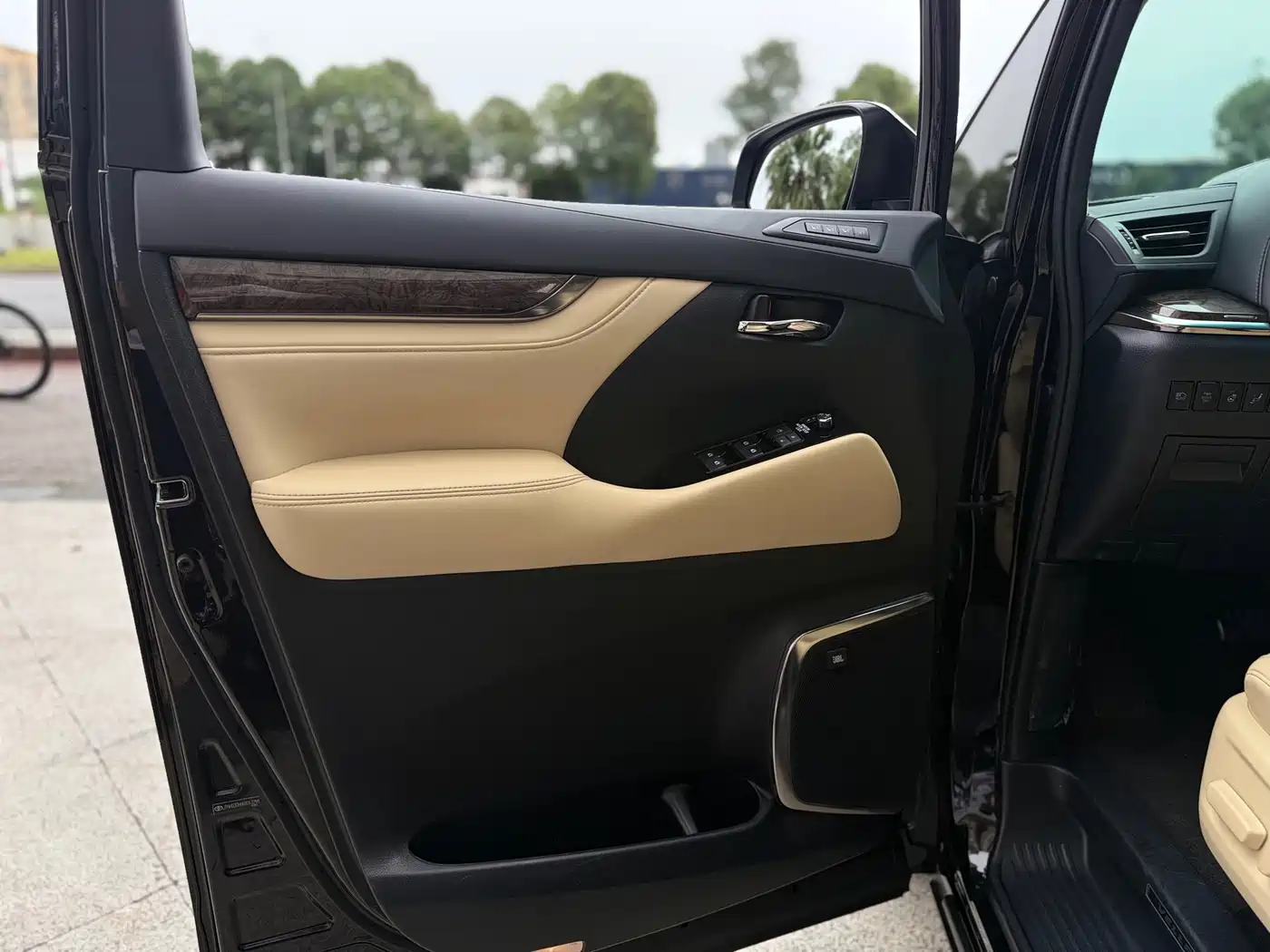 Toyota Vellfire 2020 2019 Hybrid 2.5L HV Premium Edition