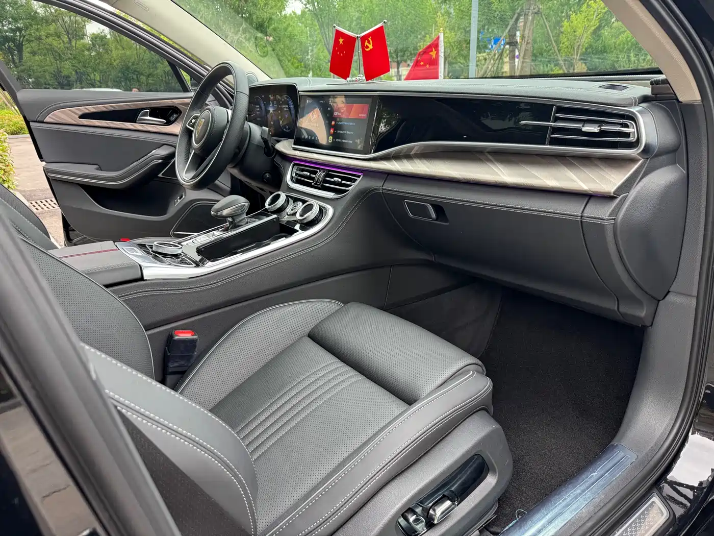 Hongqi H9 2020 2.0T Smart Connection Qi Xiang Edition фото 11