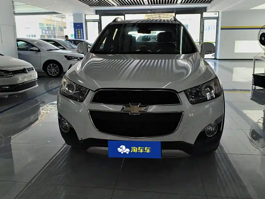 Chevrolet Captiva 2014 2014 2.4L 2WD Urban 7-seater