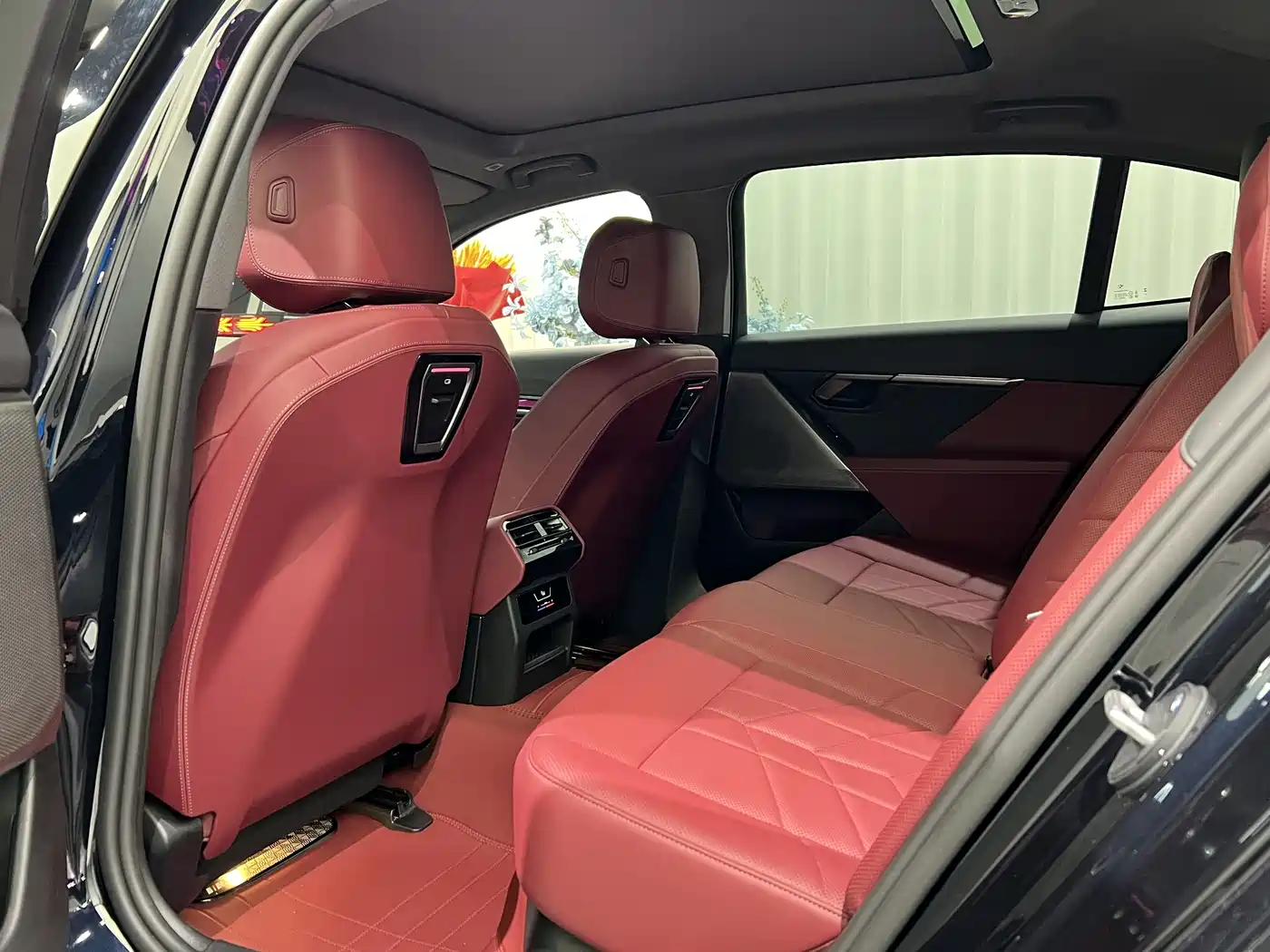 BMW 5 Series 2025 525Li M Sport Package фото 7