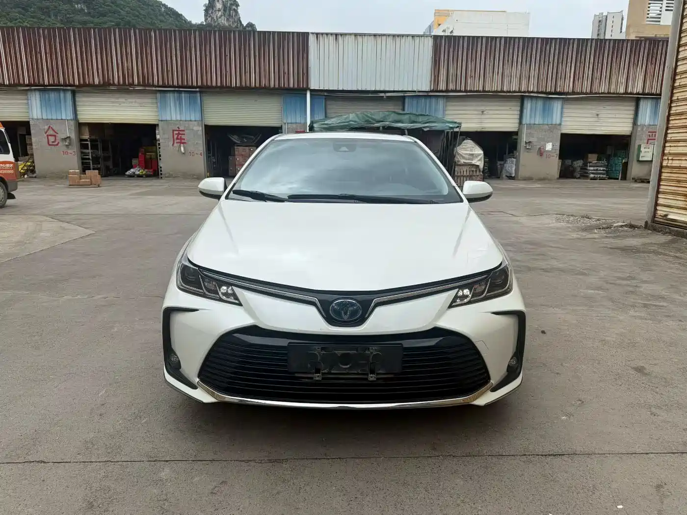 Toyota Corolla 2019 Hybrid 1.8L E-CVT GL-i Elite Edition фото 2