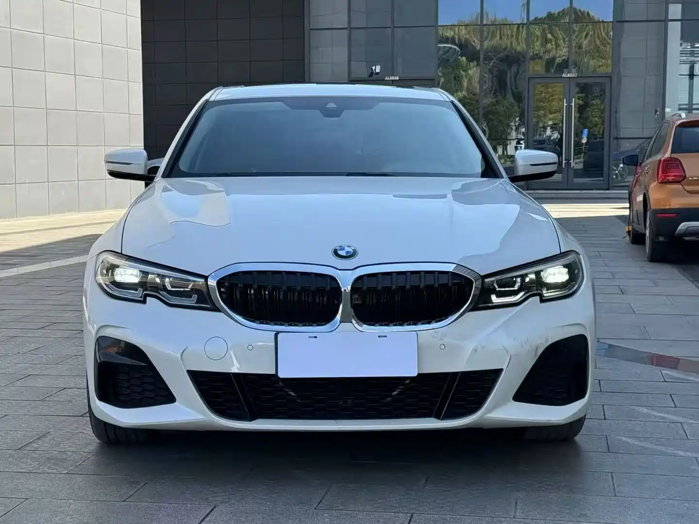 صورة 2 - BMW 3 Series