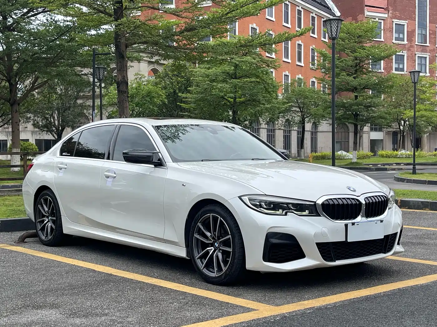 BMW 3 Series 2020 325Li M Sport Package фото 3