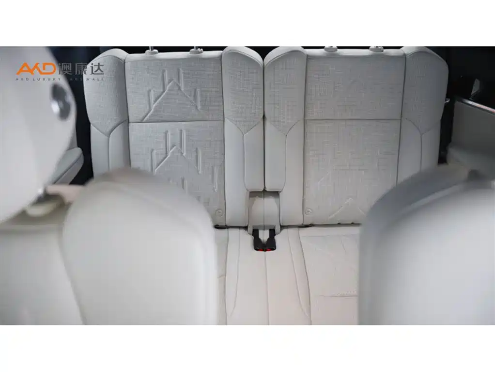 ZEEKR 009 2025 2024 6-seat Executive AWD 108kWh