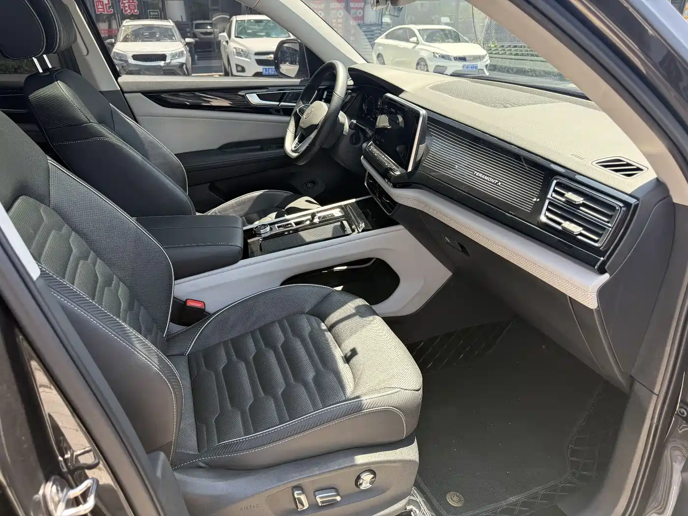 Volkswagen Teramont 2022 Teramont X 380TSI 4MOTION Premium Flagship фото 12