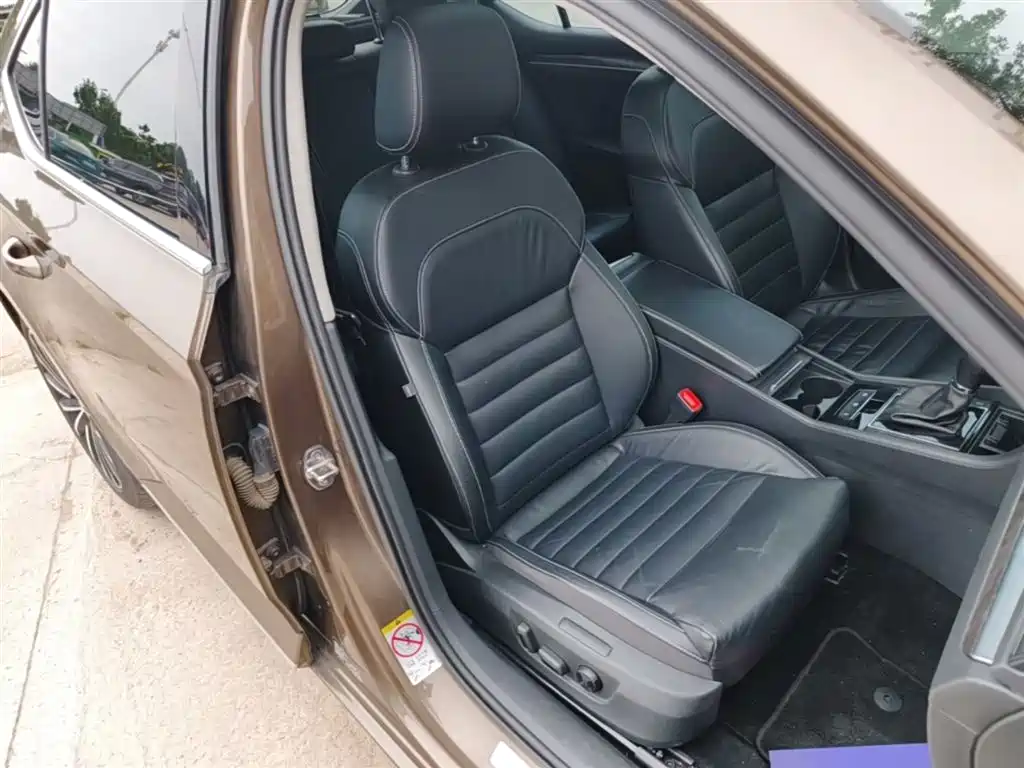 Škoda Superb 2016 TSI330 DSG Smart Edition фото 25