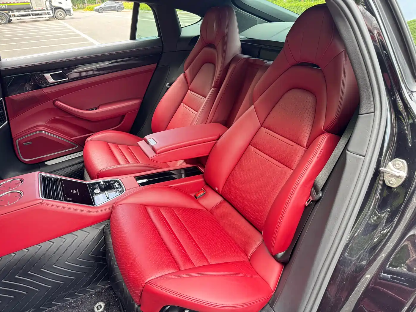 Фото 7 - Porsche Panamera