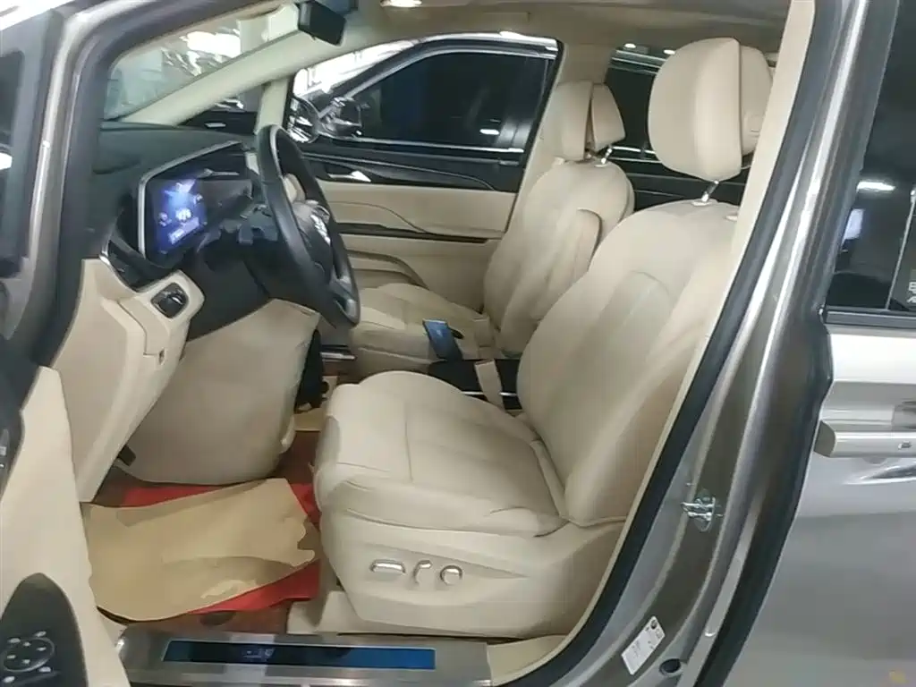 Buick GL8 2023 ES Landmaster Exclusive фото 15