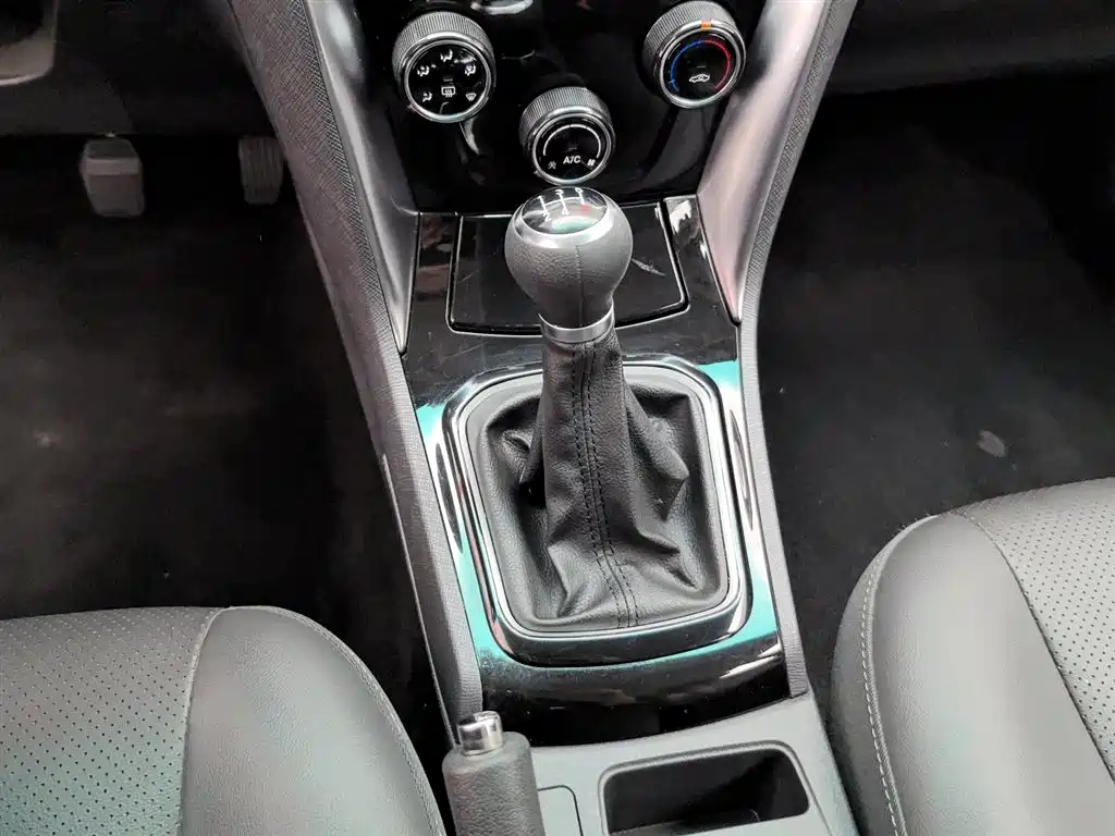 BYD F3 2020 1.5L Manual Luxury Edition фото 13