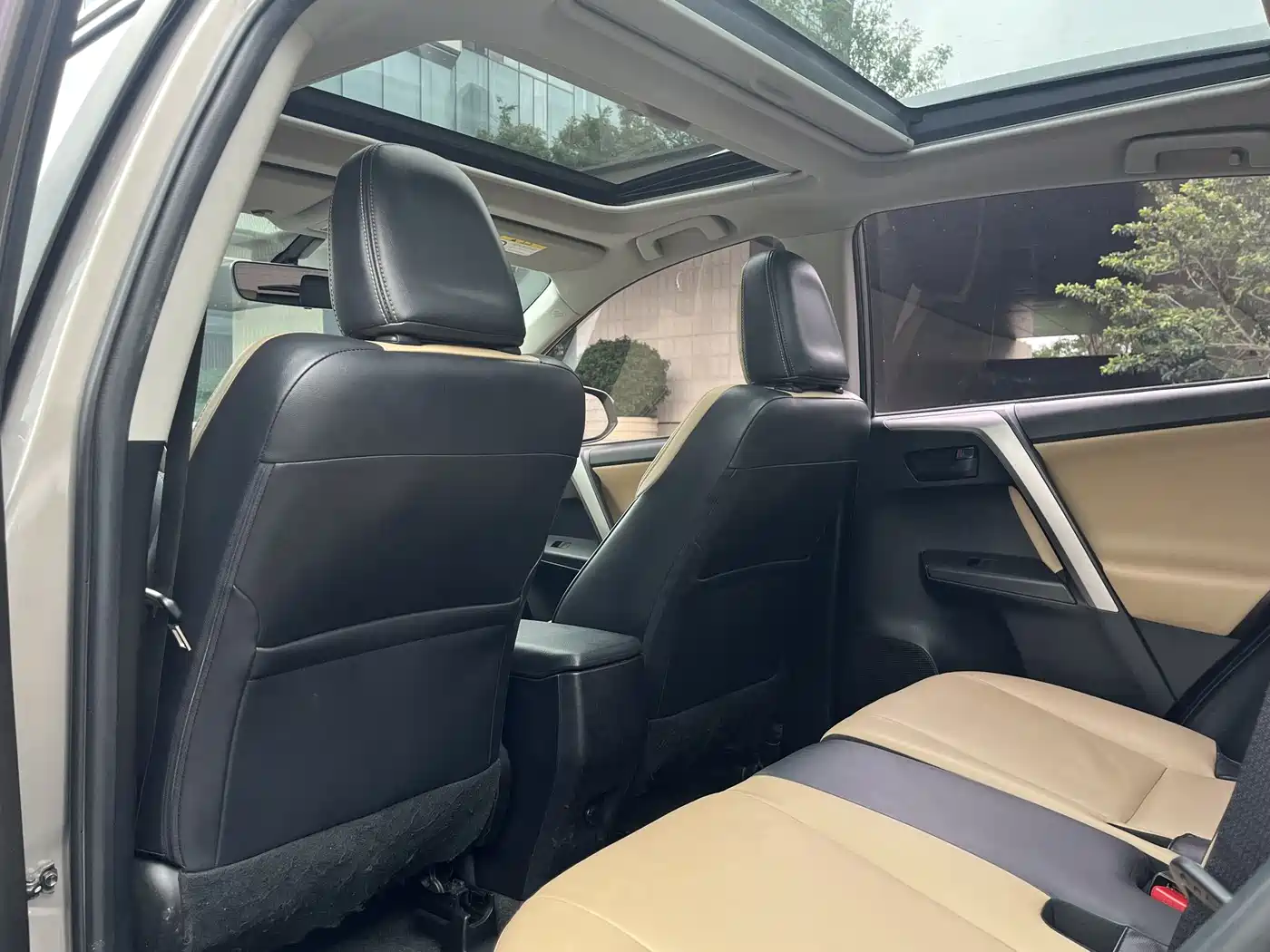 Toyota RAV4 Rongfang 2016 2.5L Automatic 4WD Elite фото 15