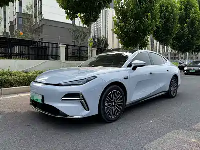 Geely Galaxy Starshine 8