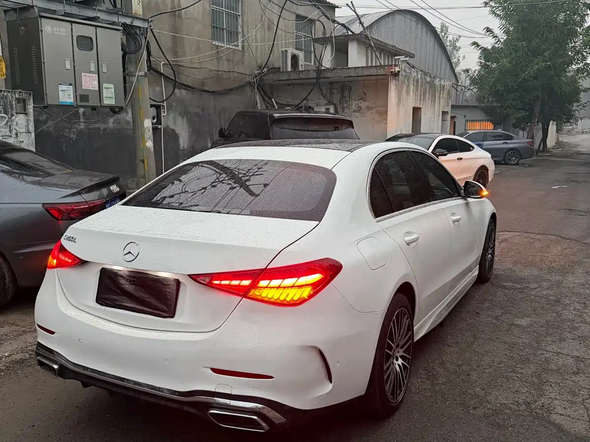 Фото 5 - Mercedes-Benz C-Class