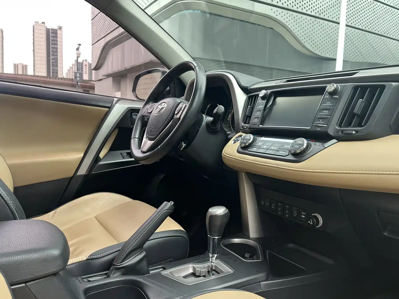 Toyota RAV4 Rongfang 2016 2.5L Automatic 4WD Elite фото 21