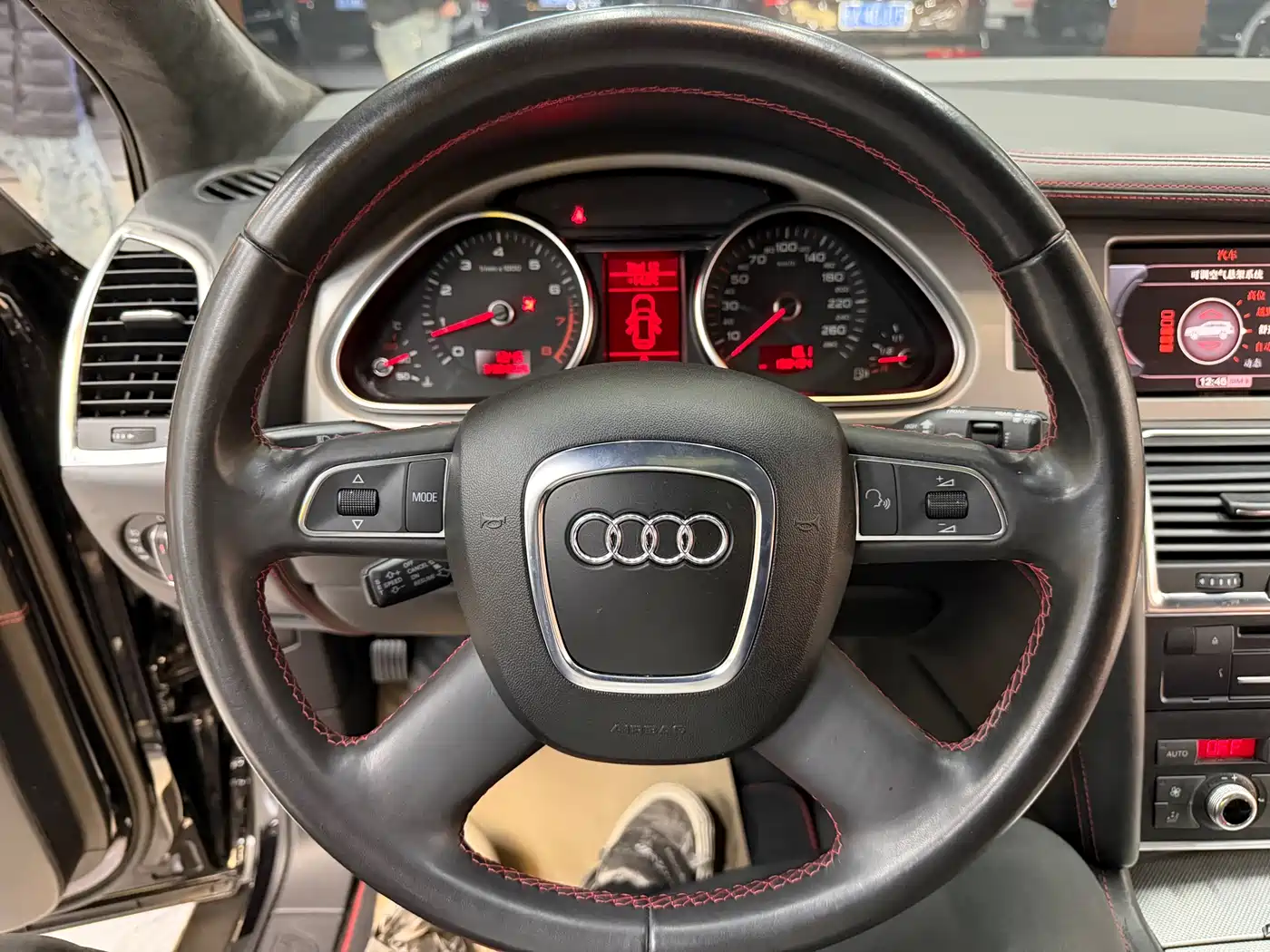 Audi Q7 2011 3.0 TFSI Exclusive (200kW) фото 19