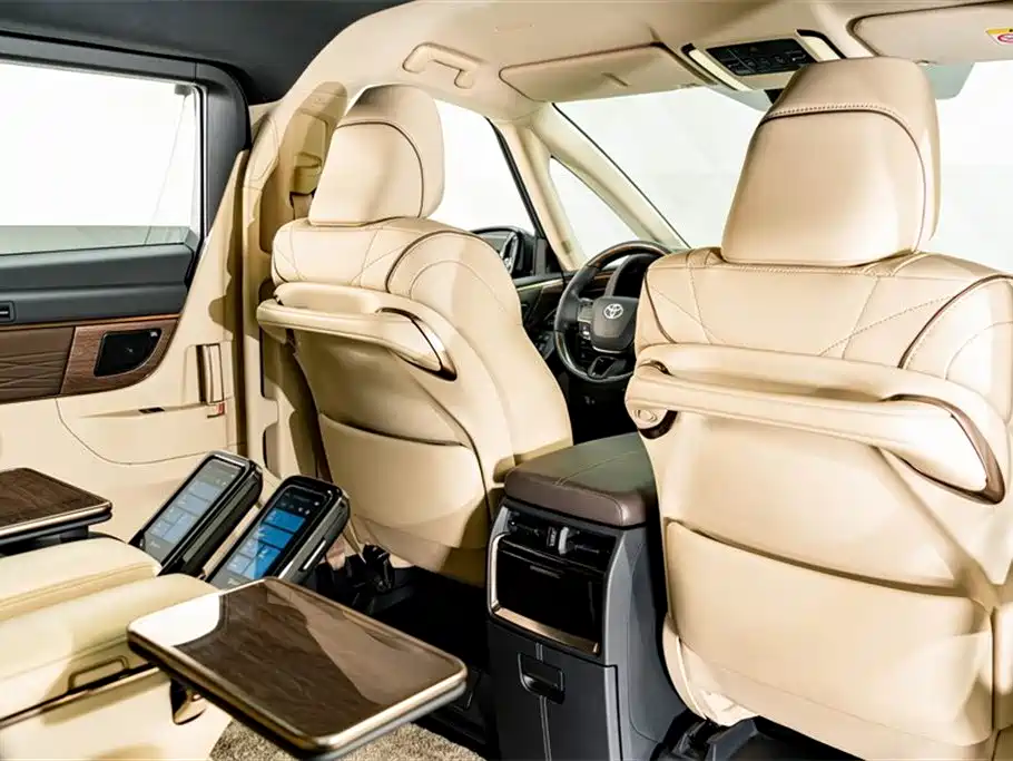 Toyota Alphard 2024 Hybrid 2.5L Ultimate Enjoyment Edition фото 28