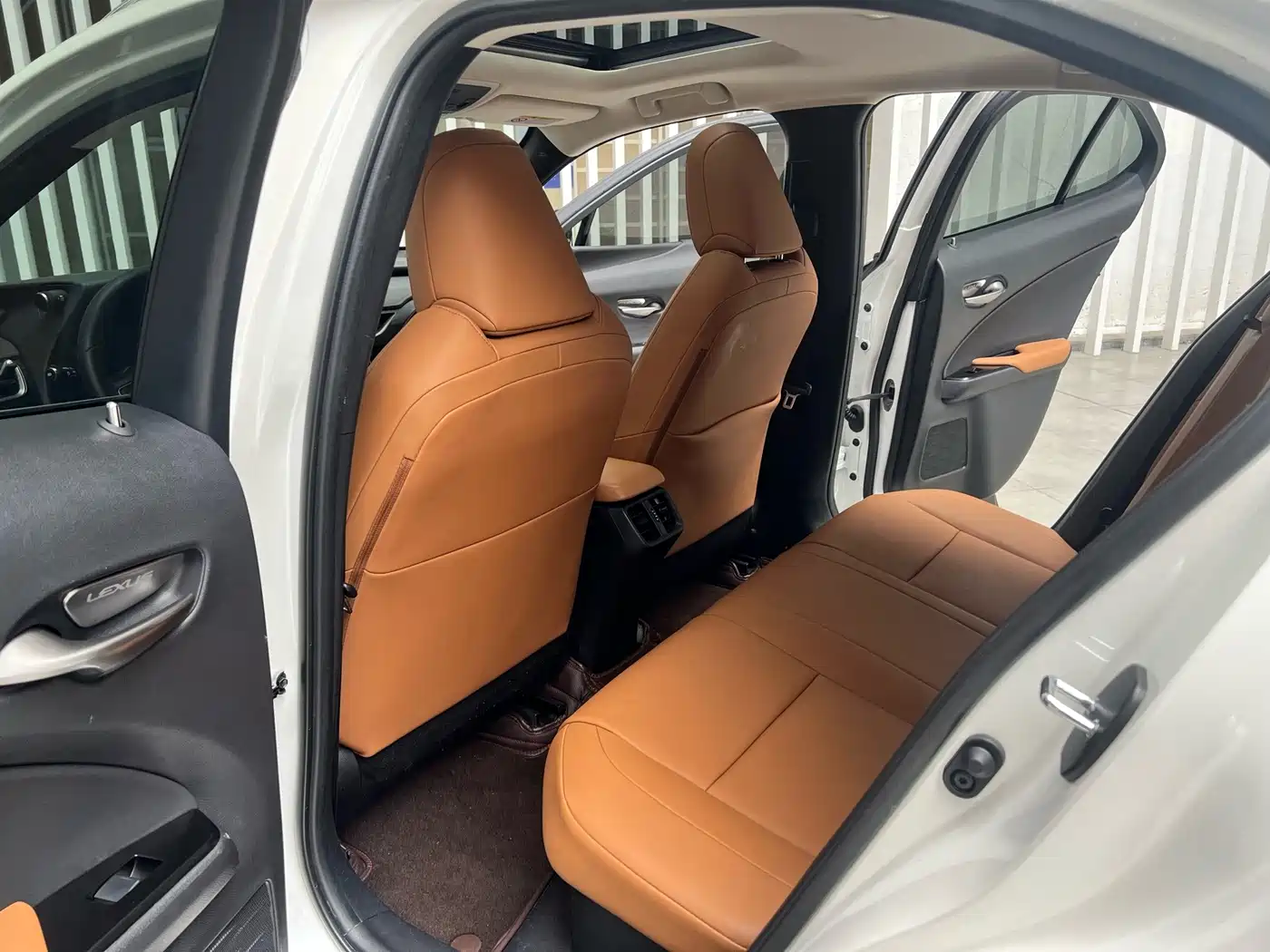 Lexus UX 2021 2020 260h Explore Fun Edition China V