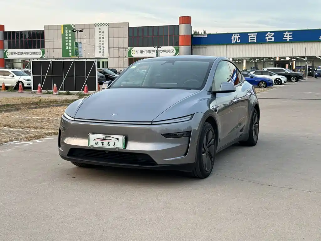 Фото 1 - Tesla Model Y