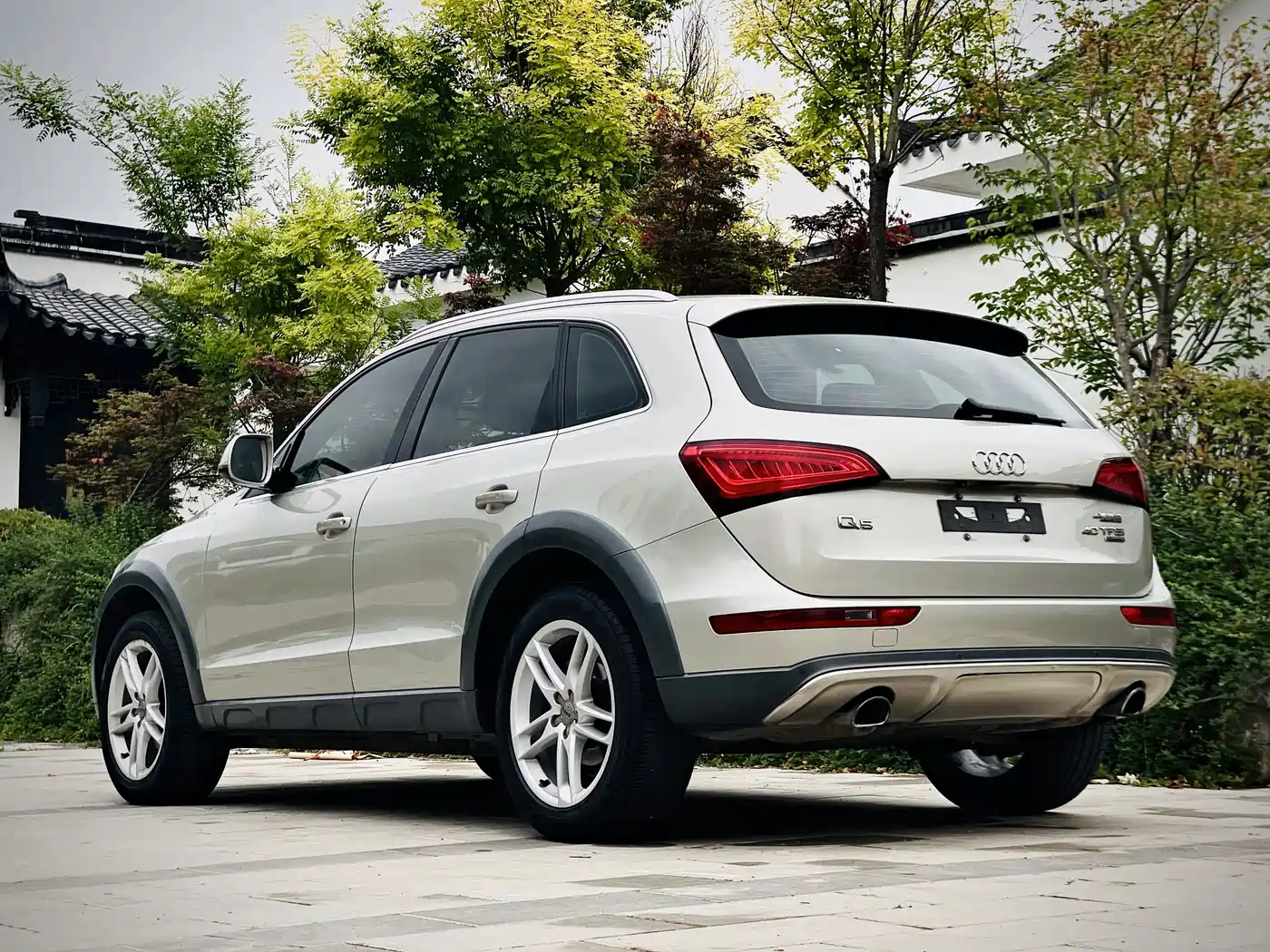 AUDI Q5