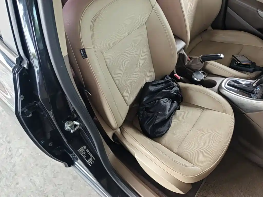 Фото 25 - Buick Excelle