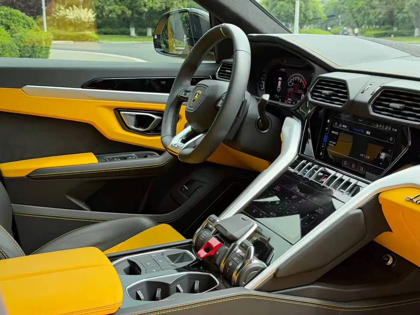 Lamborghini Urus 2021 4.0T V8 фото 15