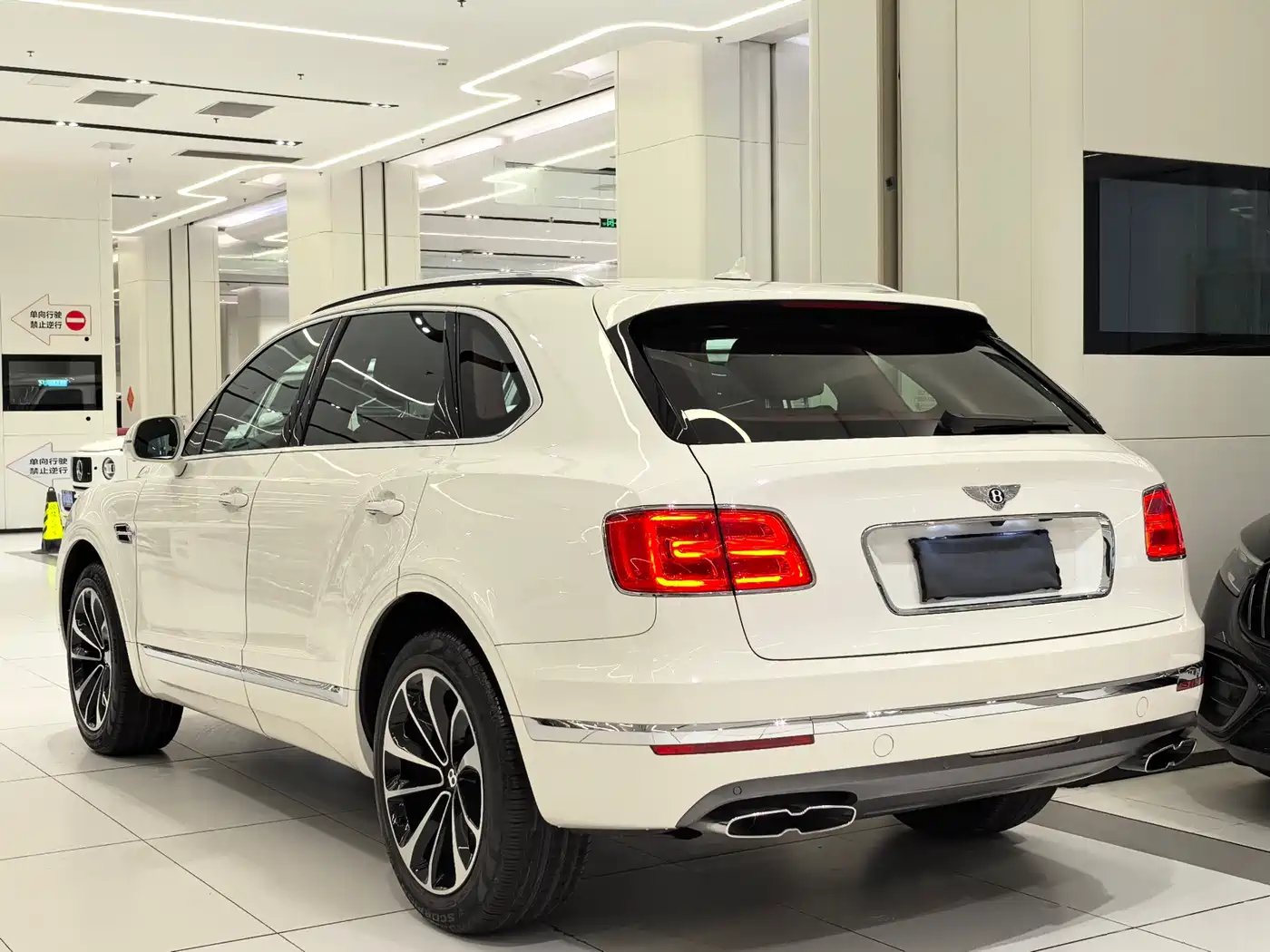 Bentley Bentayga 2021 4.0T V8 фото 16