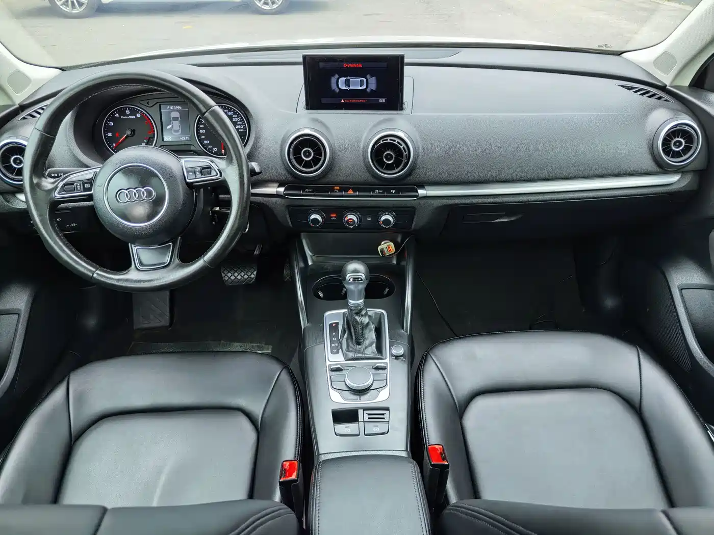 Audi A3 2016 Limousine 35 TFSI Leadership фото 8