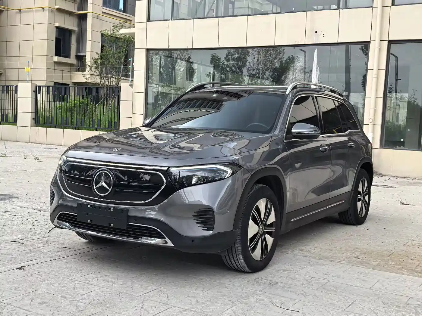 Mercedes-Benz EQB 2022