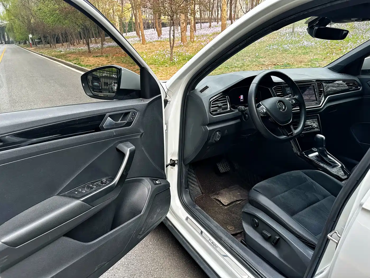 Volkswagen T-ROC 2020 280TSI DSG 2WD Luxury фото 7
