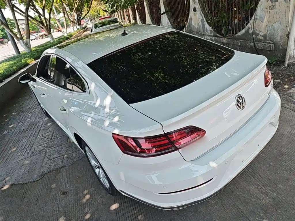Volkswagen FAW-Volkswagen CC 2019 330TSI Elegance Edition China VI фото 5