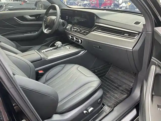 Hongqi HS5 2025 2025 2.0T 2WD Mystic Shadow Edition