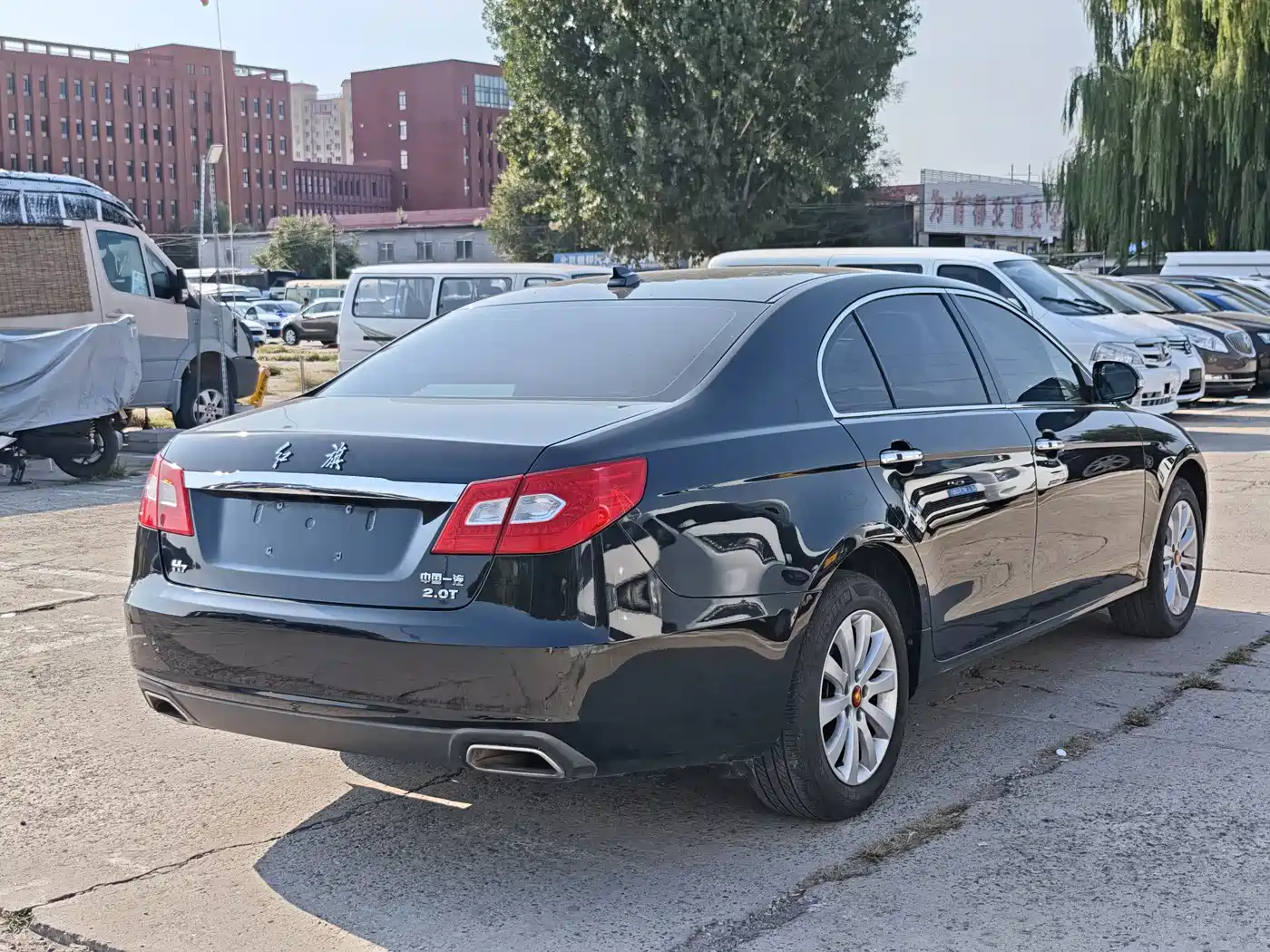 Hongqi H7 2017 2015 2.0T Luxury