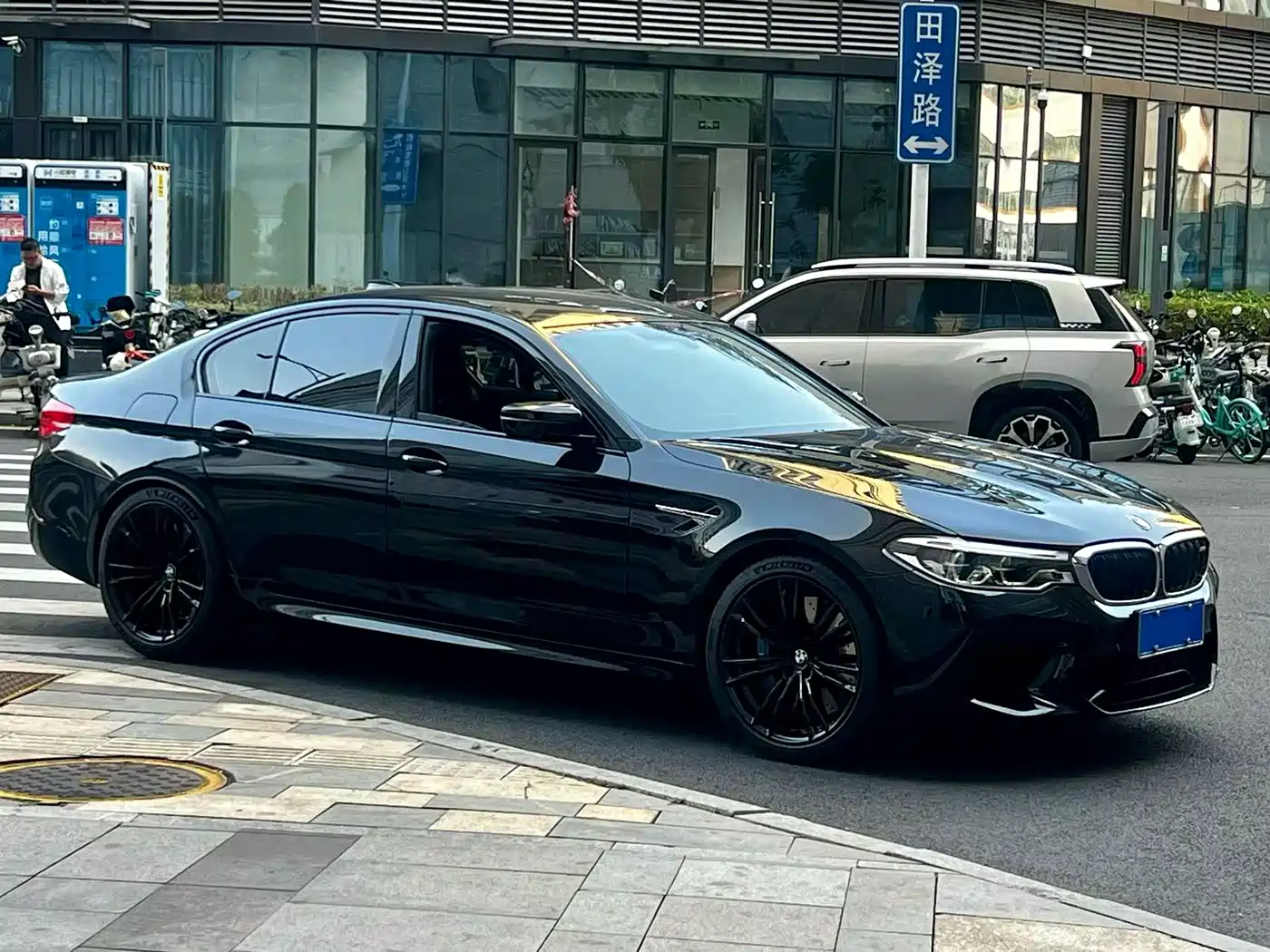BMW M5 2018 M5 фото 3