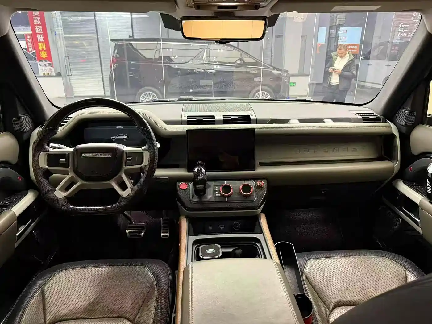 Land Rover Defender 2023 Model 110 3.0T P400 X фото 5