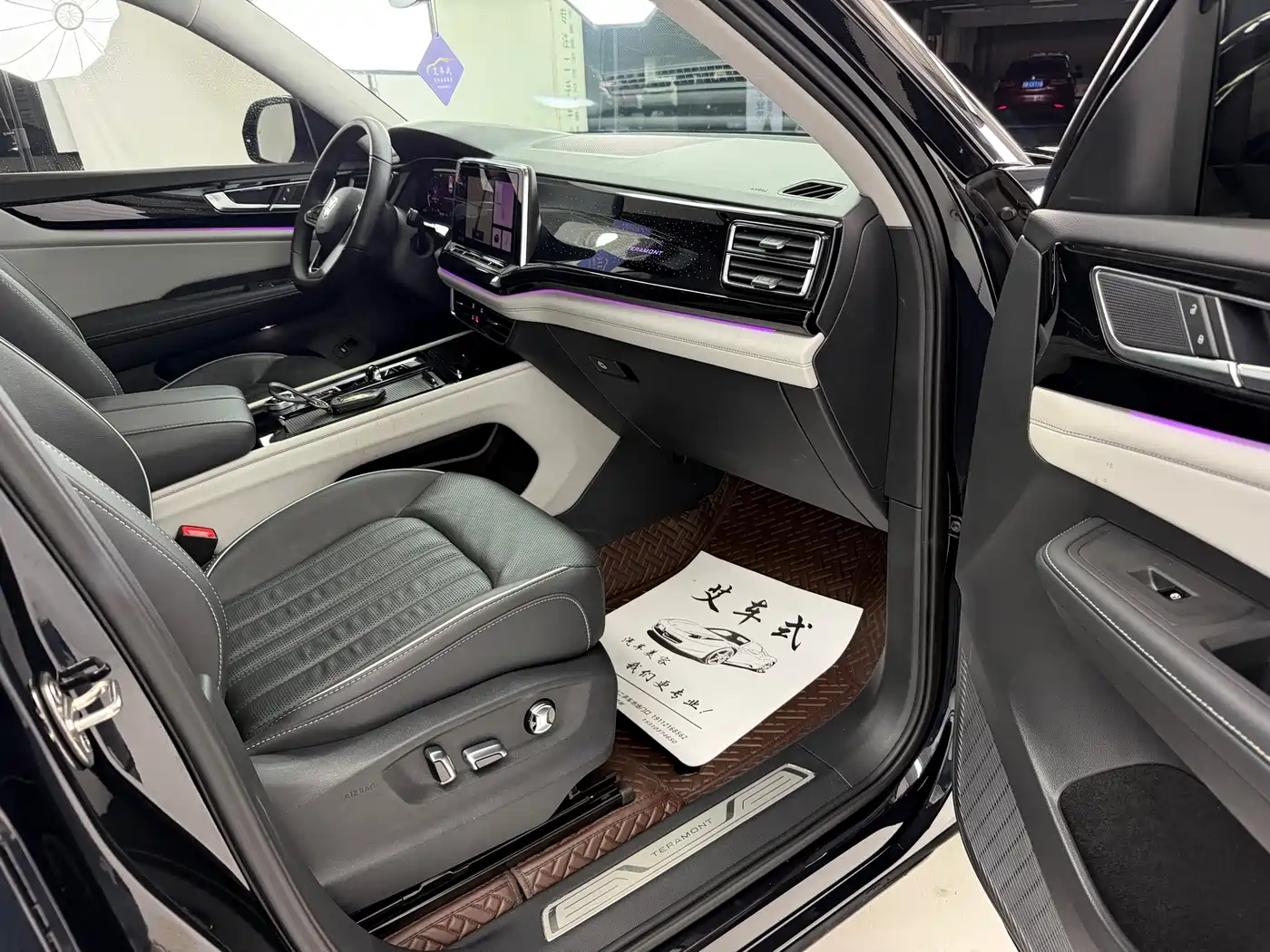 Volkswagen Teramont 2022 530 V6 4MOTION Premium Luxury фото 4