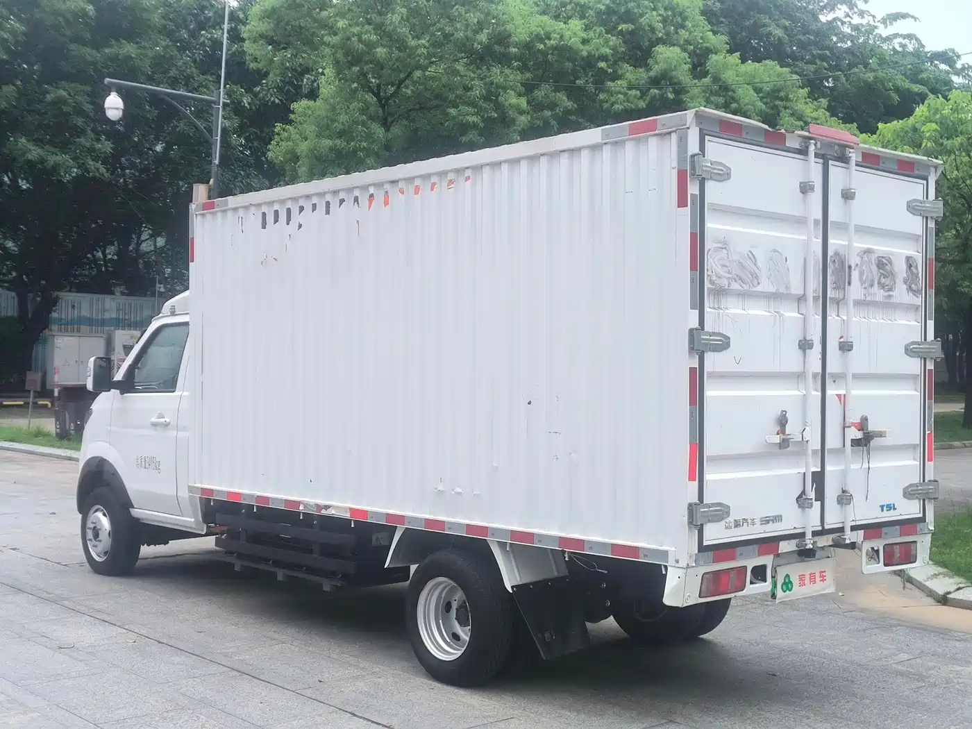 SRM Xinyuan Xinyuan T5L EV 2025 2025 AVIC 56.7KWh Standard 3.8m Cargo Grid