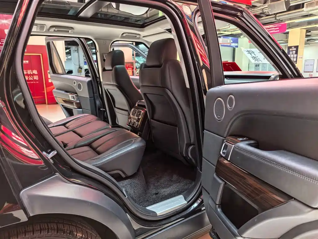 Land Rover Range Rover 2017 3.0 SC V6 Golden Age Edition фото 8