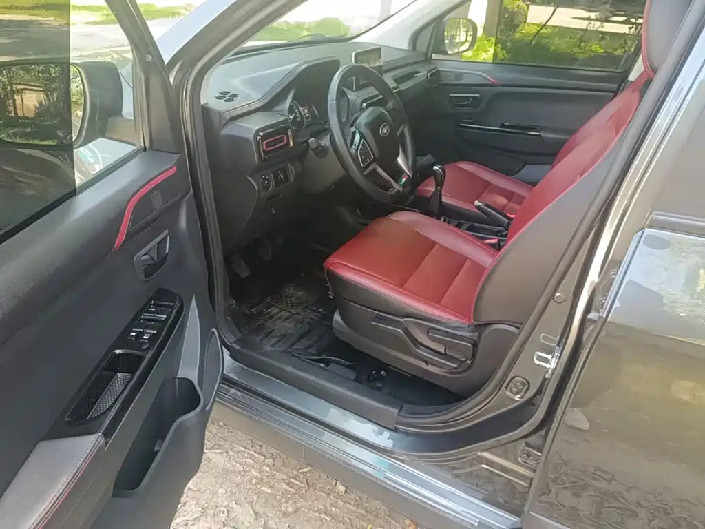 SWM Motor SWM Great Tiger 2023 2022 1.5L Manual Luxury 7-seater