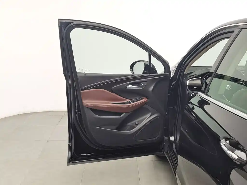 Фото 8 - Buick Envision Plus