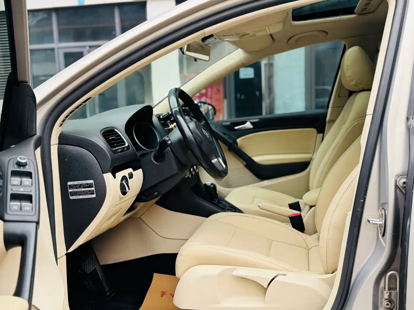 Volkswagen Golf 2012 1.6 Automatic Comfort Type фото 11