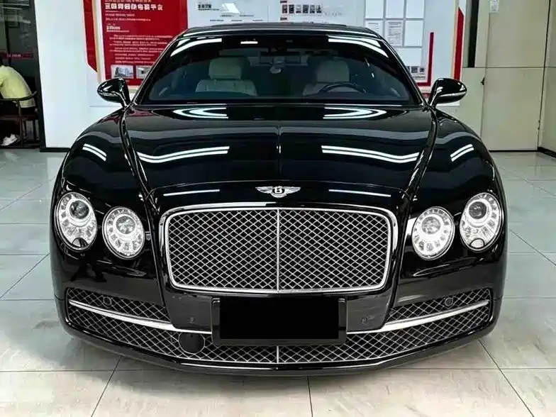 Фото 2 - Bentley Flying Spur