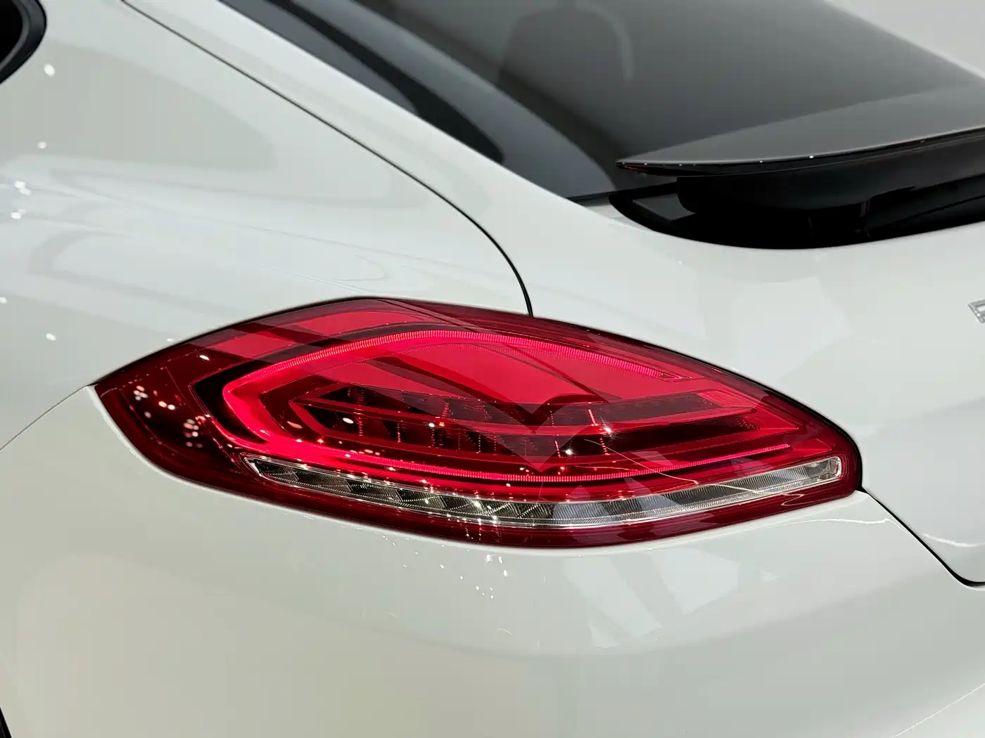 Porsche Panamera 2014 Panamera 4 3.0T фото 7
