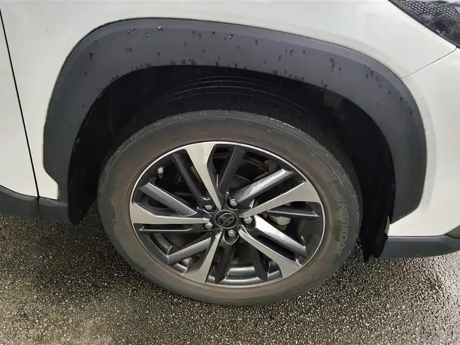 Toyota Frontlander 2022 2.0L CVT Luxury PLUS Edition фото 6