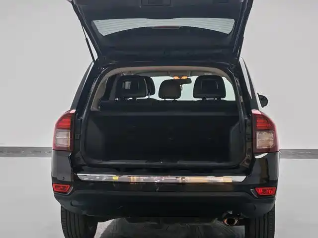Jeep Compass (Import) 2015 2014 Facelift 2.4L 4WD Comfort Edition