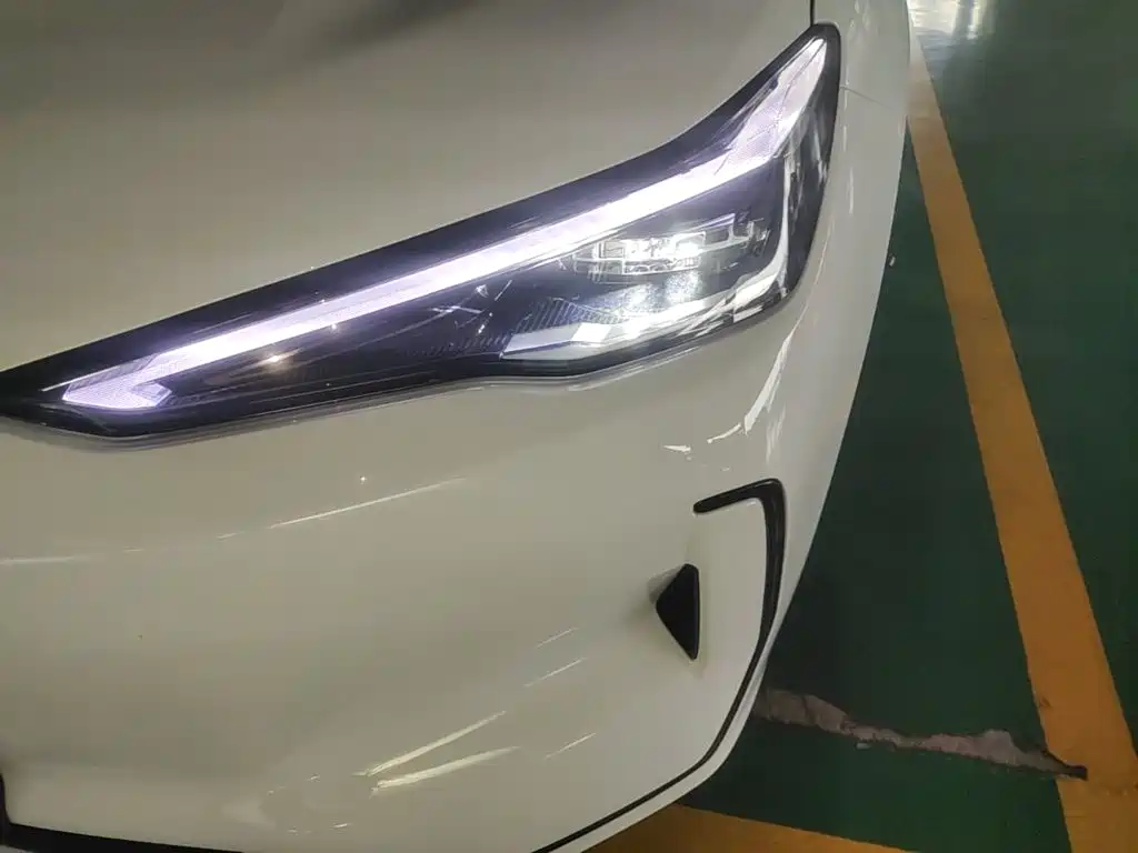 Фото 24 - Geely Galaxy Galaxy E5