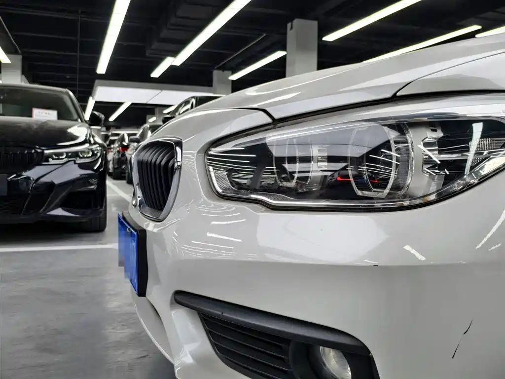 BMW 1 Series (Import) 2015 120i Leading фото 20